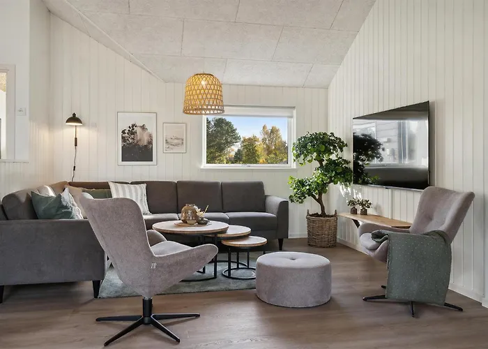 Gorgeous In With Kitchen