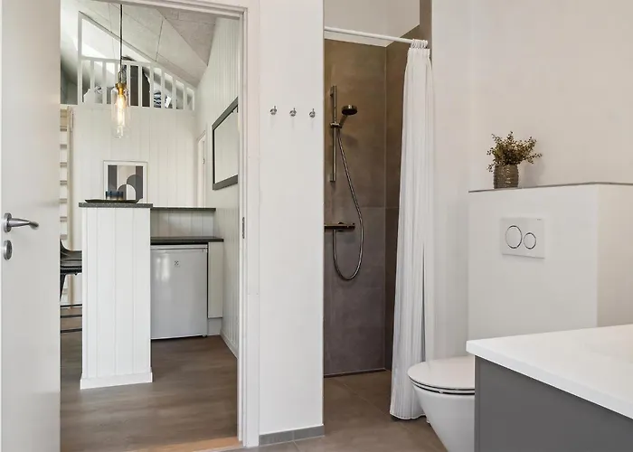 Gorgeous In With Kitchen